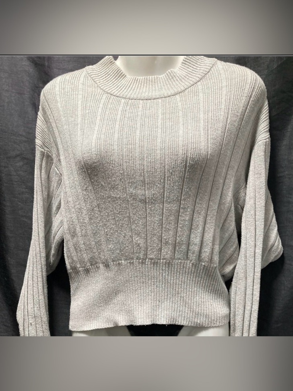 Dynamite Grey Ribbed Cutout Sleeve Sweater Size XS
